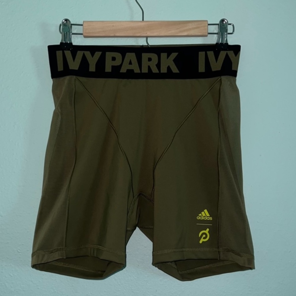 Ivy Park Beyoncé Adidas x Peloton Olive Green Cycling Shorts Medium Brand New